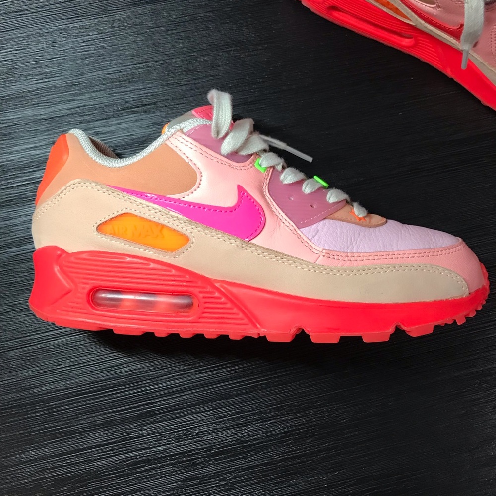 Nike Air Max 90 Platinum Crimson